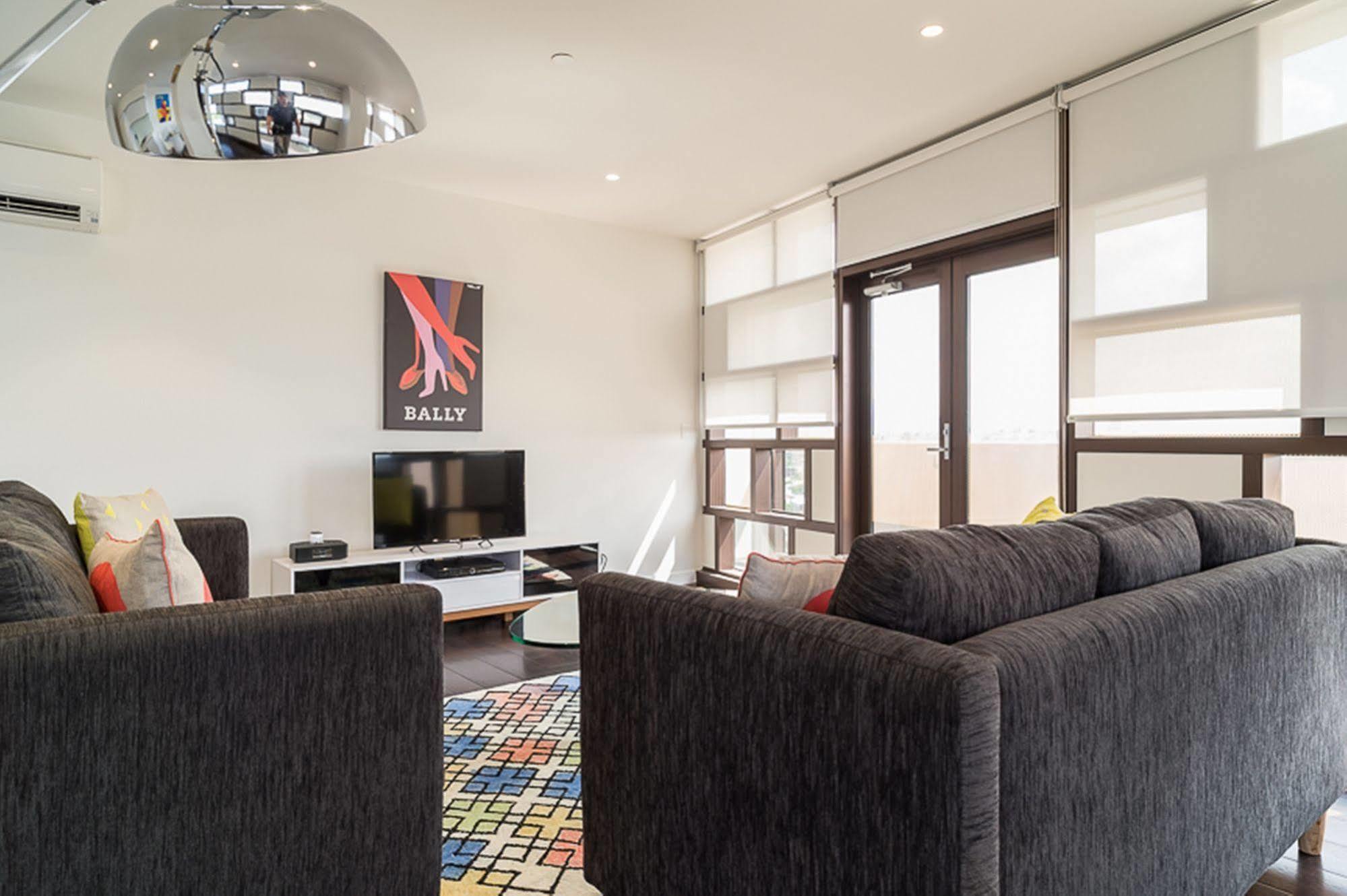 Aparthotel Akom Prahran 4*