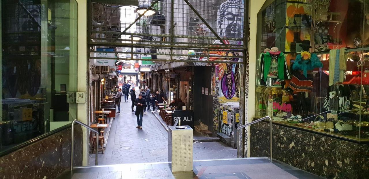 Absolute Collins * Melbourne
