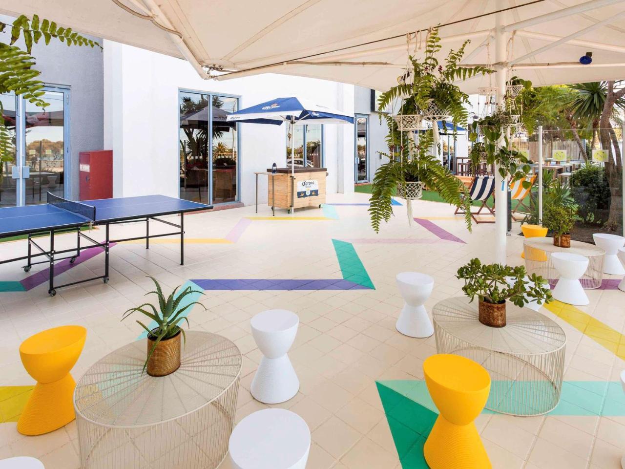 Novotel St Kilda 4*