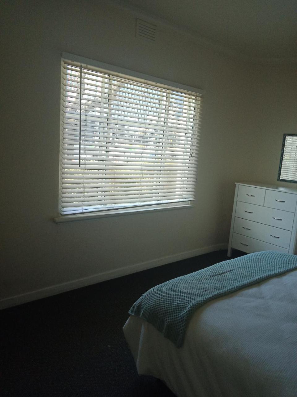 Abbeville * Melbourne