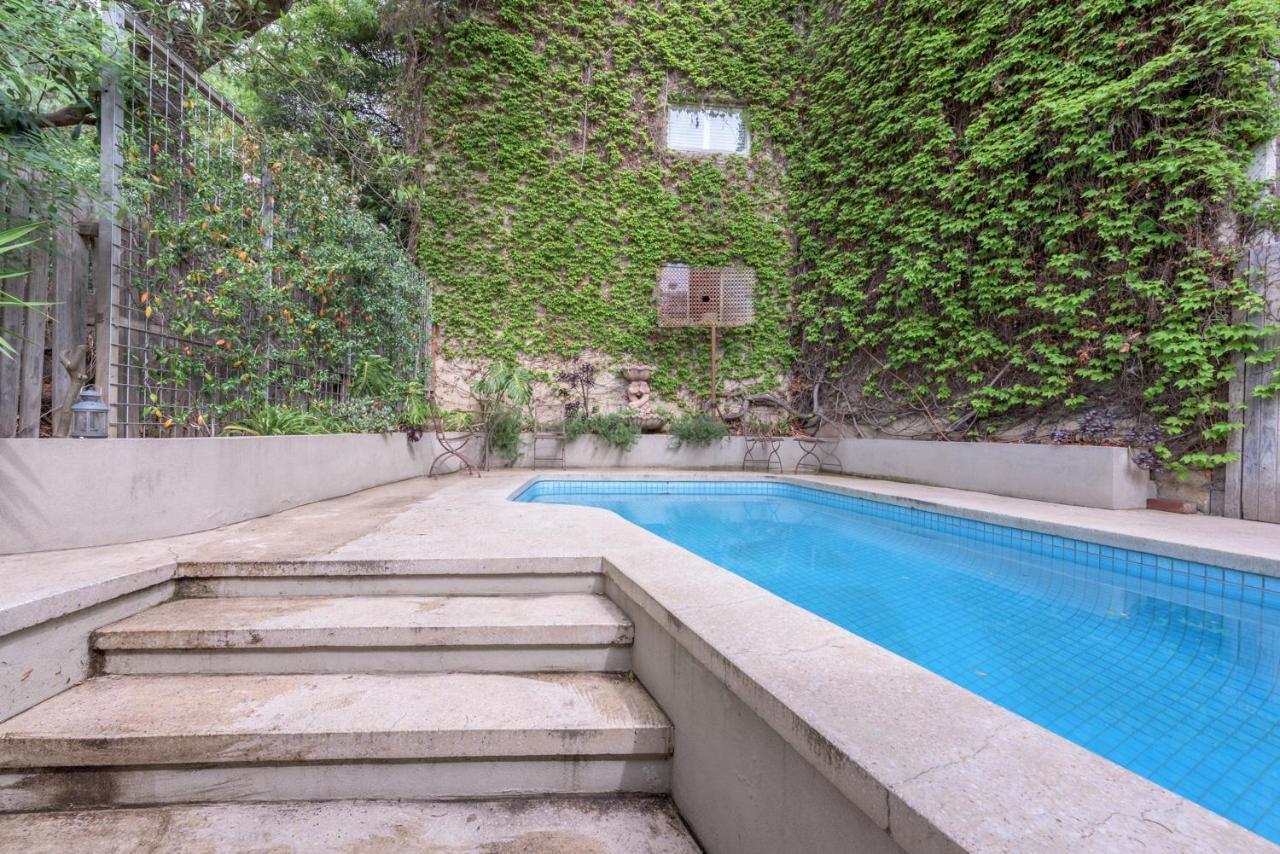 Exquisite 4 Bedroom House With Private Pool *