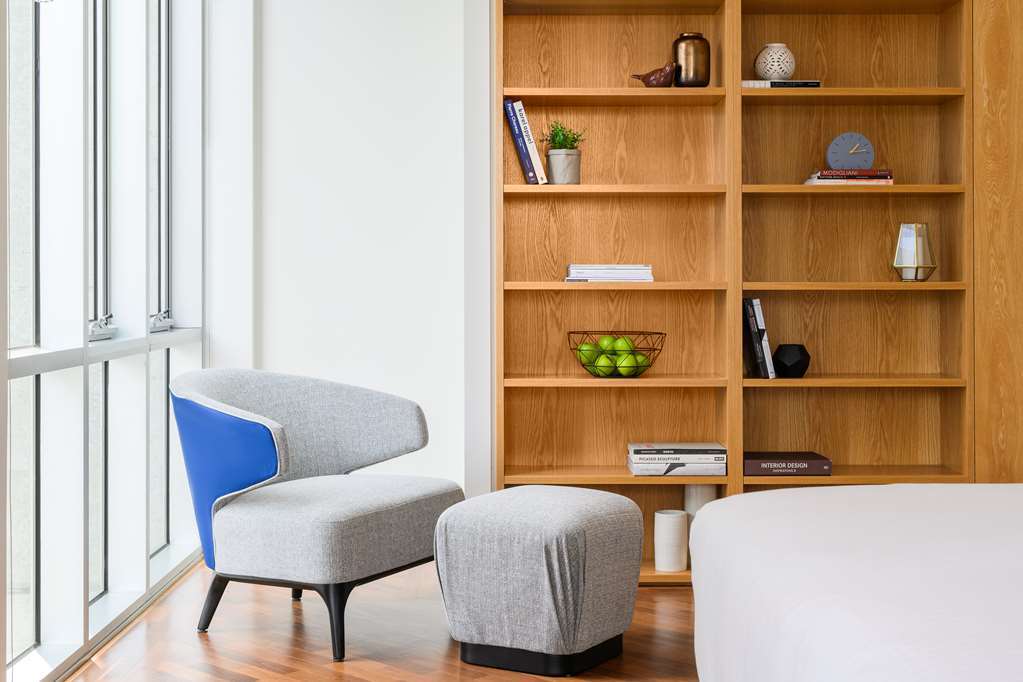 Adina Flinders Street Aparthotel