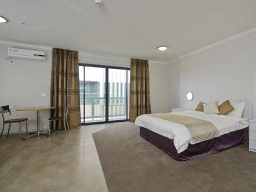 Aparthotel Carlton Lygon - Close To Uni 3*