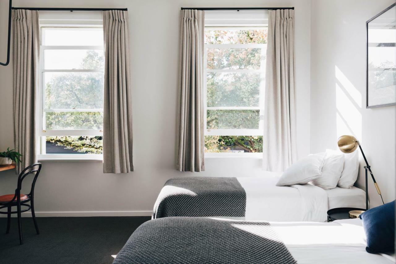 Naughtons Hotel 3* Melbourne
