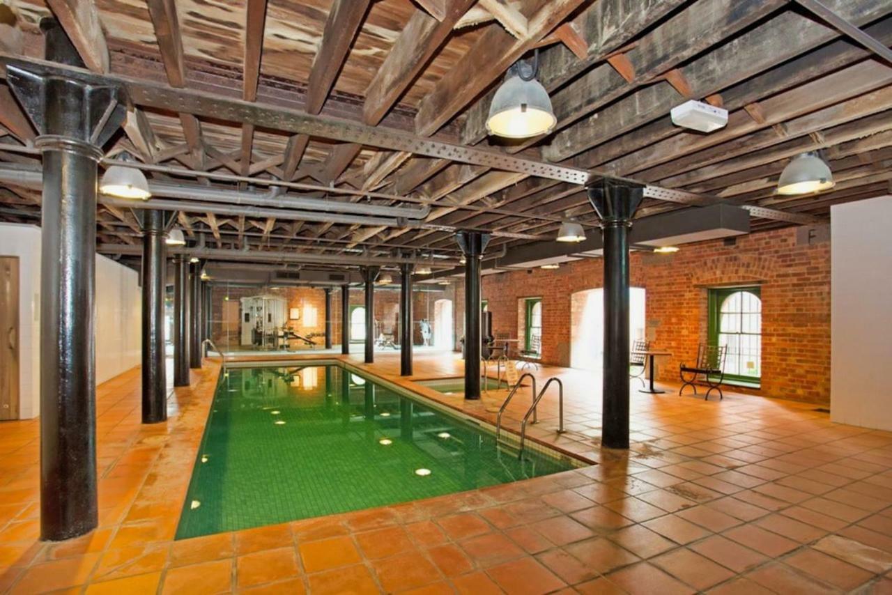 Ultra-chic Floor New York Style Loft *