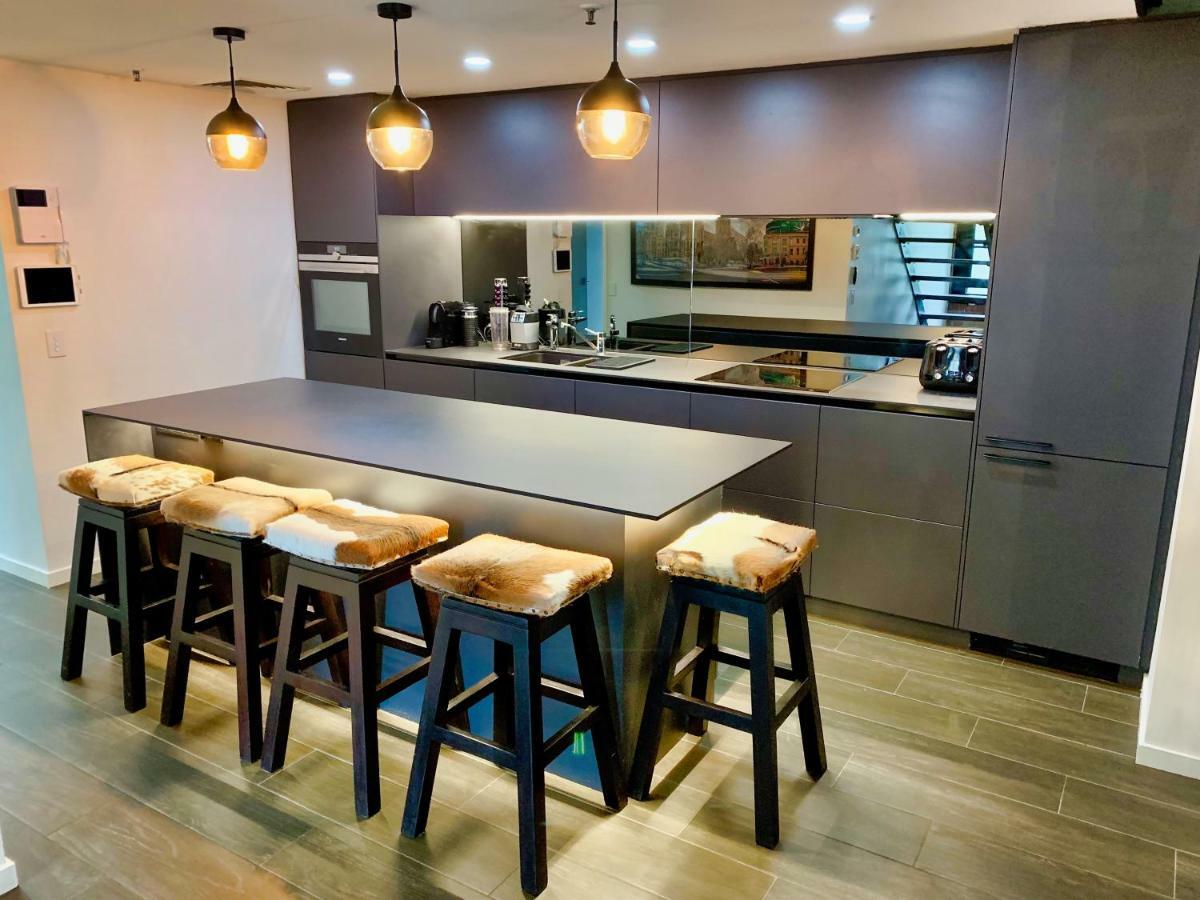Ultra-chic Floor New York Style Loft Apartment