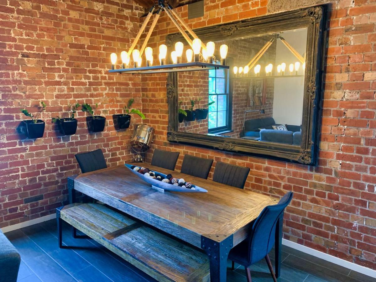 Ultra-chic Floor New York Style Loft * Melbourne