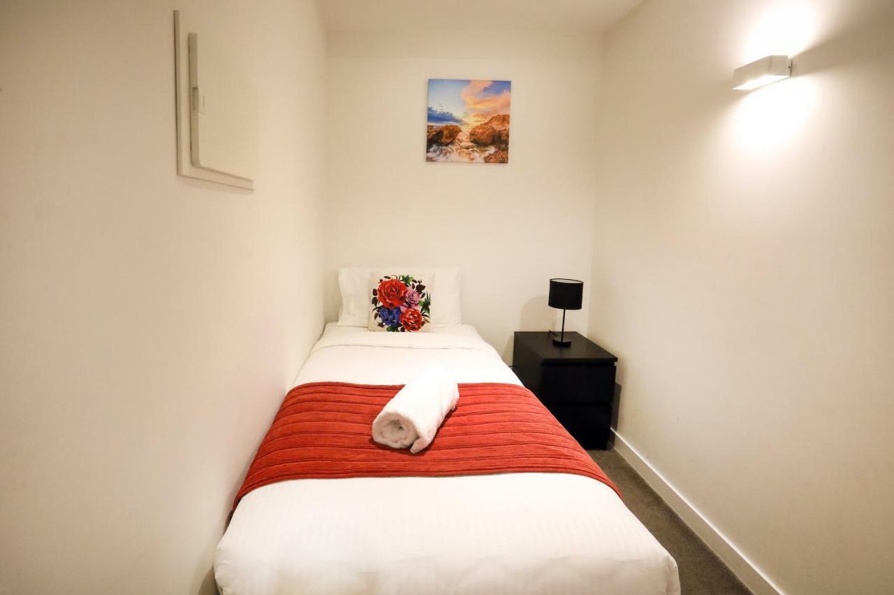Apartment Flinders Street