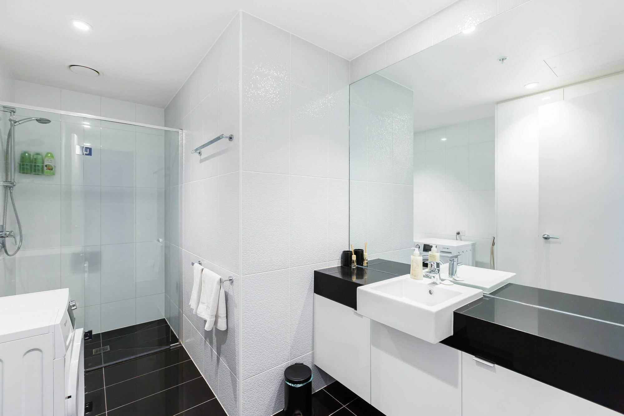 Sonya, 2bdr Southbank Apartment Melbourne