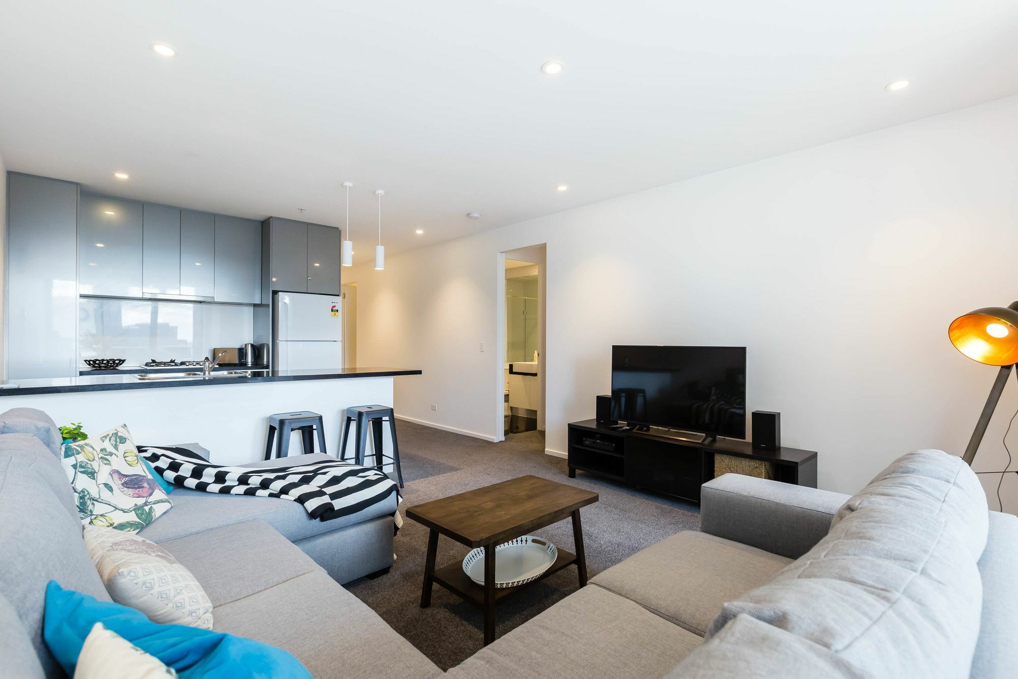 Sonya, 2bdr Southbank * Melbourne