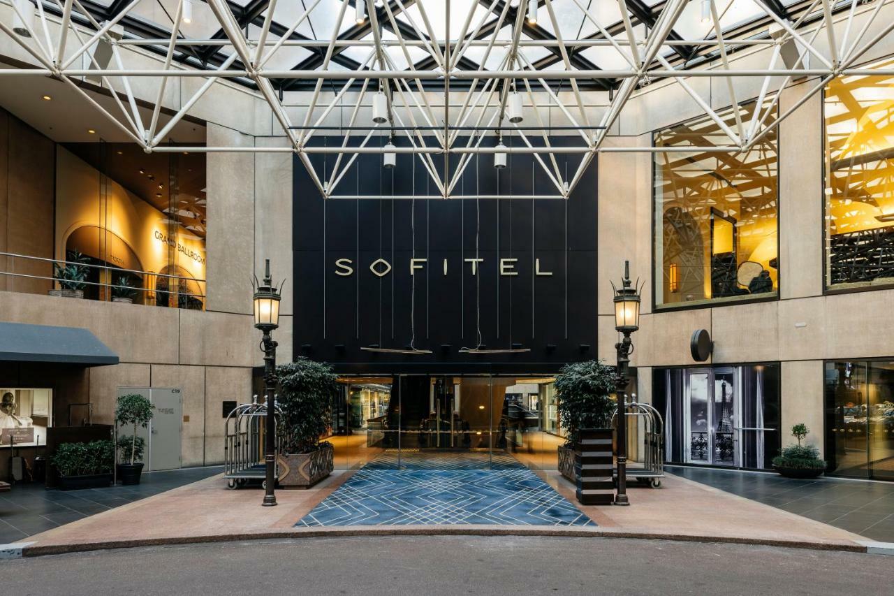 Sofitel On Collins 5*