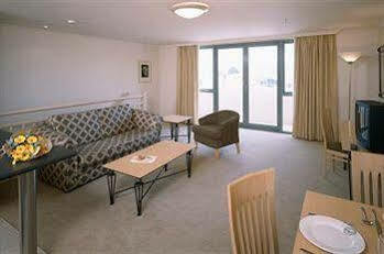 Aparthotel Metropole Official