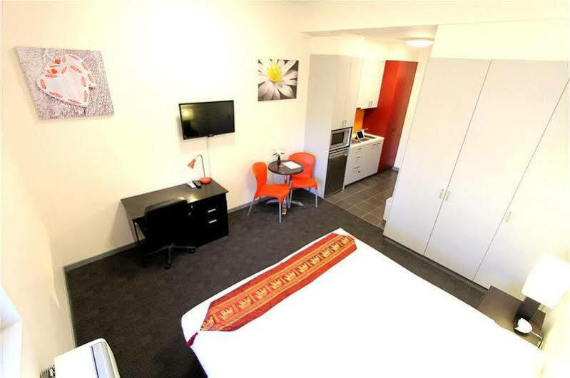 Alston Melbourne