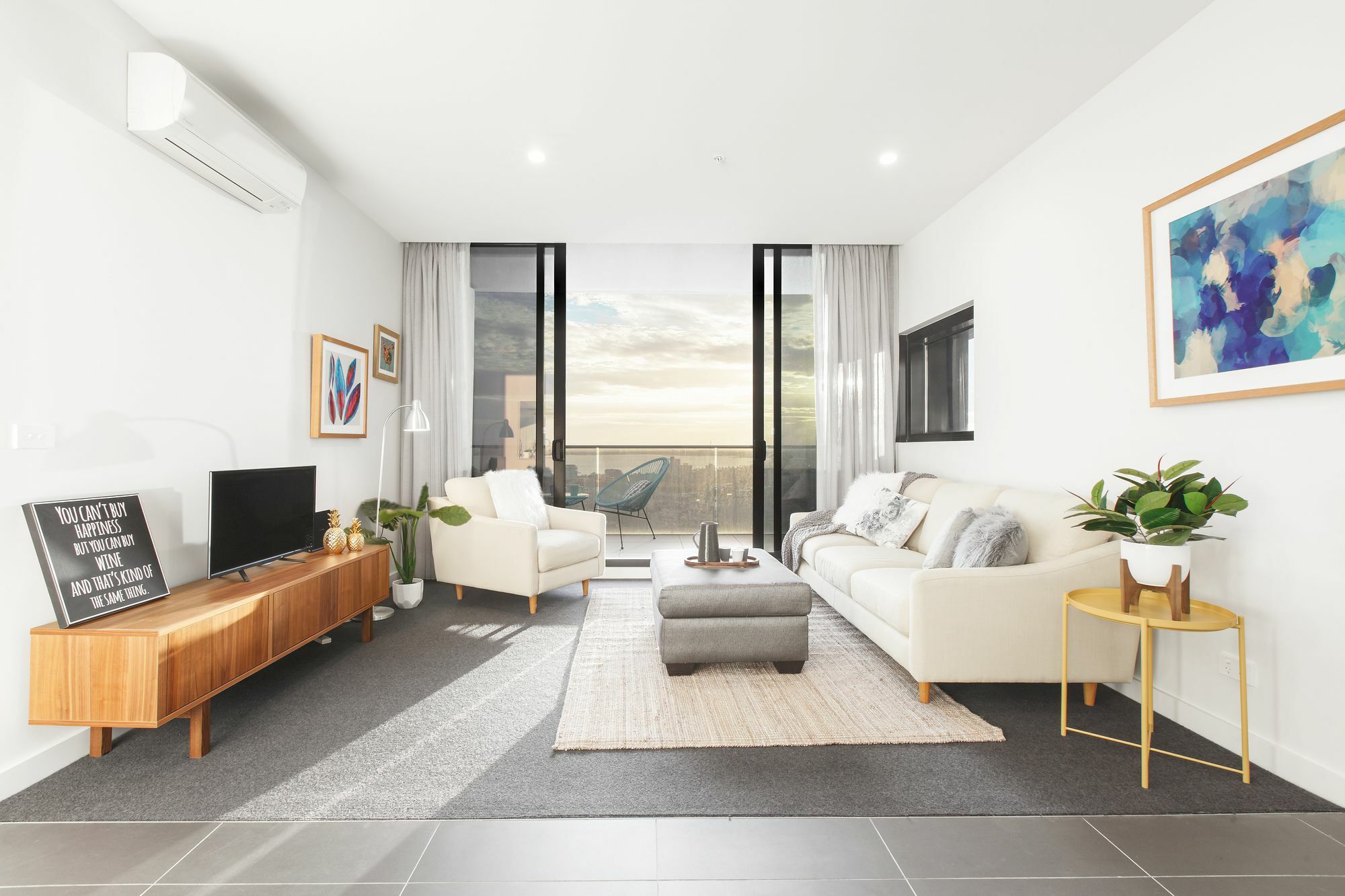 Ultra Stylish Breathtaking Views Apartment Melbourne