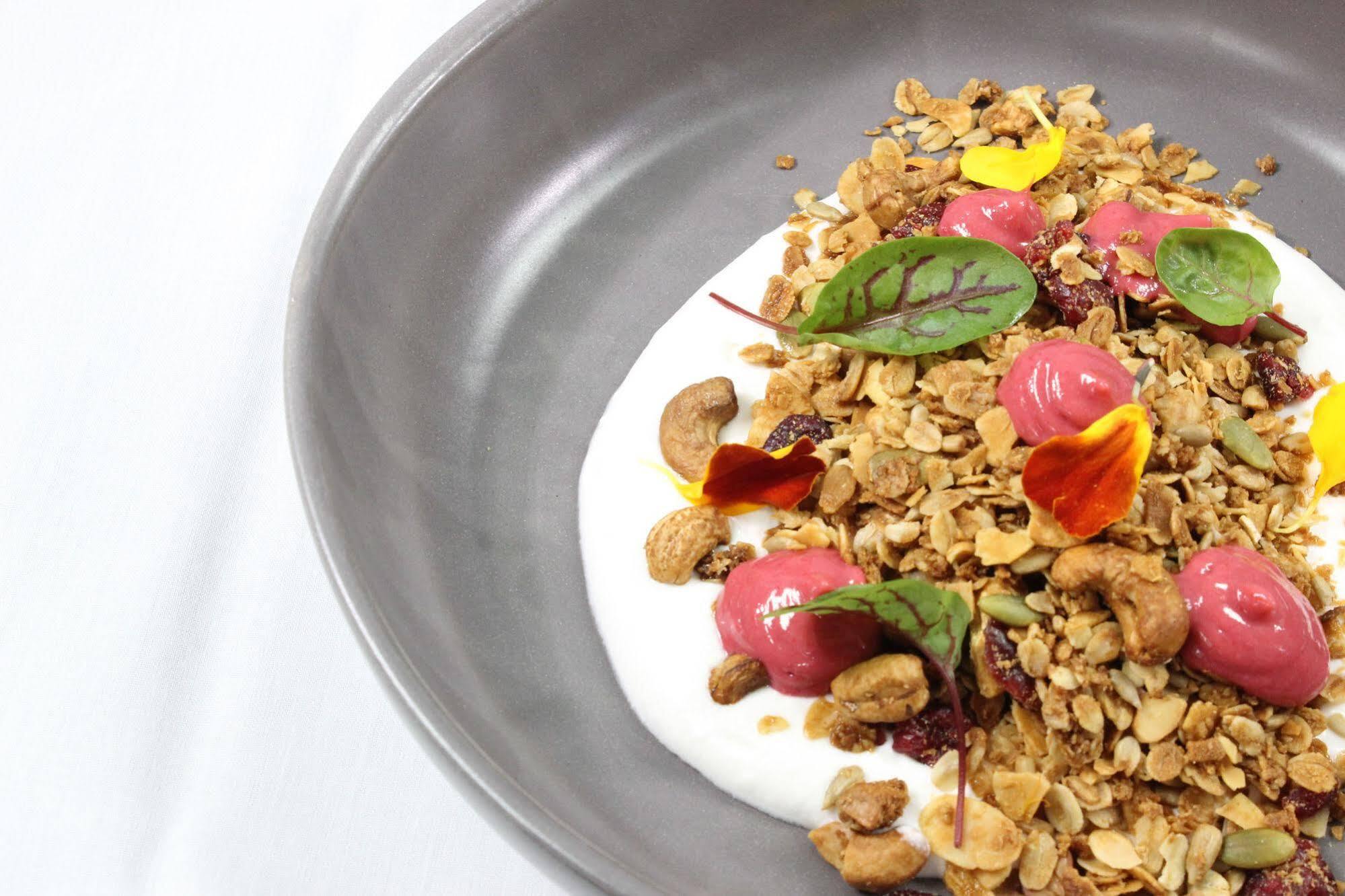 Peppers Docklands 5* Melbourne