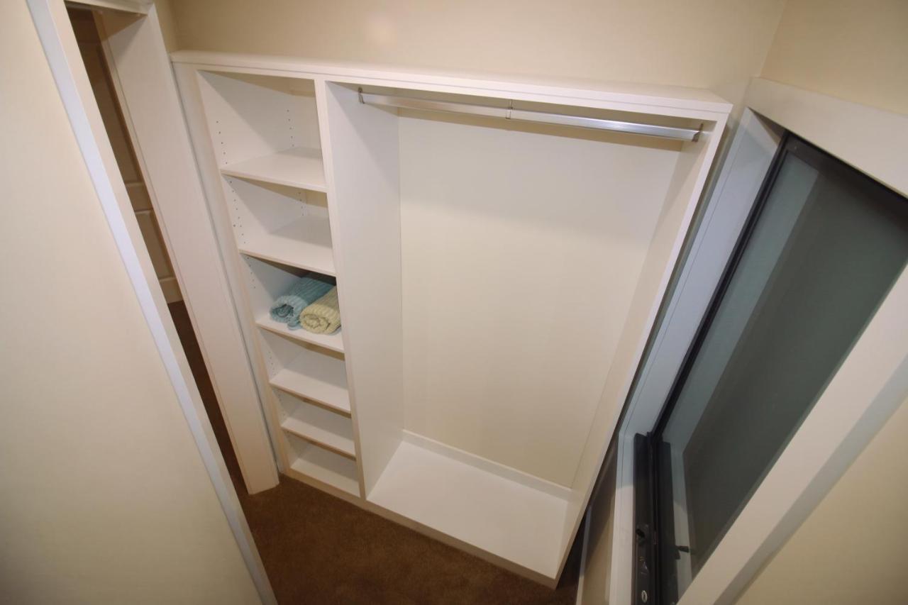 Silver House - Airport - 7 Minutes From Airport Guest house Melbourne