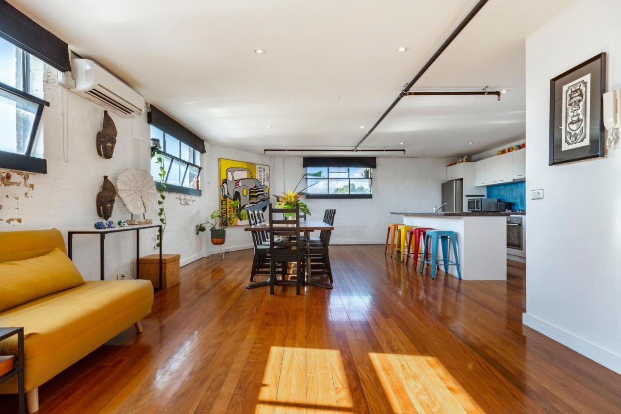 Staycentral - Fitzroy Converted Warehouse Penthouse Apartment Melbourne