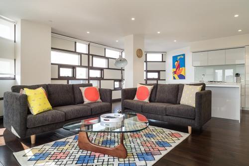 Akom Prahran Aparthotel 4*