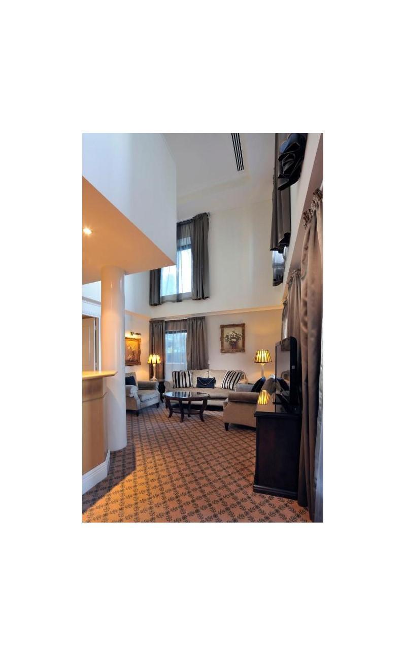 Hotel Stamford Plaza 5*