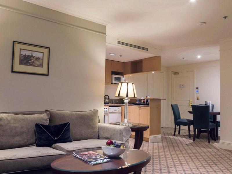 Hotel Stamford Plaza