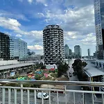 Docklands Luxury Penthouse Right Above The District Docklands