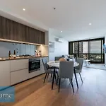 Melbourne Private Apartments - Collins Street Waterfront, Docklands