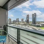 Melbourne Private Apartments - Collins Street Waterfront, Docklands