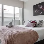 Contemporary Carlton Comfort Near Queen Vic Market