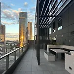 Spectacular Views From The Heart Of Southbank!