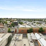 Convenient Located 1 Bedroom Apartment In Hawthorn