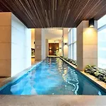 A Chic 2Br Apt Near Southern Cross City Views