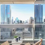 A Chic 2Br Apt Near Southern Cross City Views