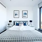 Southbank Apartment Close To Crown