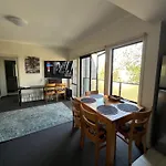 Cozy Apartment- Tranquil Haven In St Kilda\'S Heart