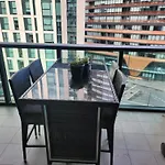 One Bedroom Apartment In Docklands