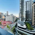 Mega Style Apartments Swanston Central