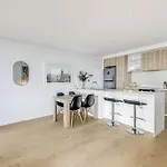Lux Sky High Beachside Haven Apartments By Ready Set Host