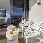Lux Sky High Beachside Haven Apartments By Ready Set Host