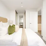 Luxury Bay View Apartment