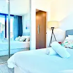 Luxury Cbd 5 Beds, 2 Baths Great Skyview With Pool, Gym, Spa, Carpark,Sauna