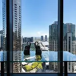 Stunning 1-Bedroom Apartment In Southbank
