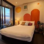 1Br Sunset Glow Central Retreat! Free Tram Zone