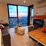 1Br Sunset Glow Central Retreat! Free Tram Zone