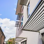 U201 Brunswick Living Top Floor Balcony Close To Apt And Cbd Free Wifi Tram At Doorstep