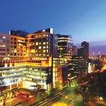 Oaks Melbourne on William Suites
