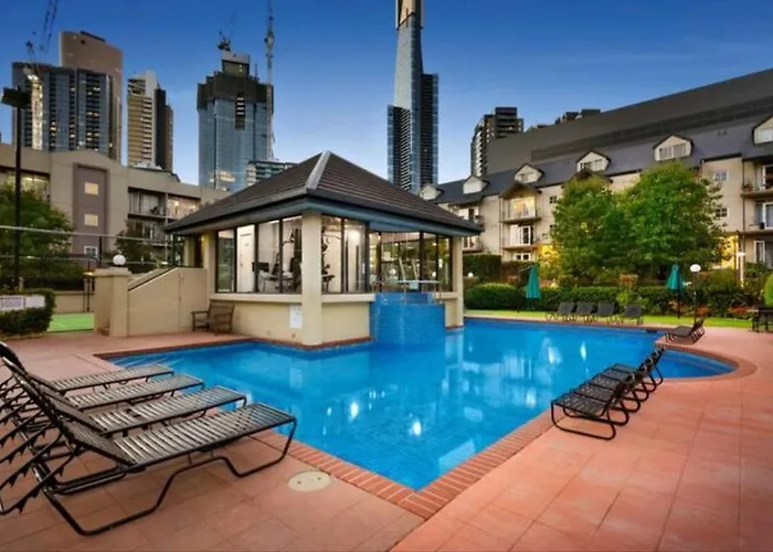 Large Ground Floor Resort Style Apartment With Parking