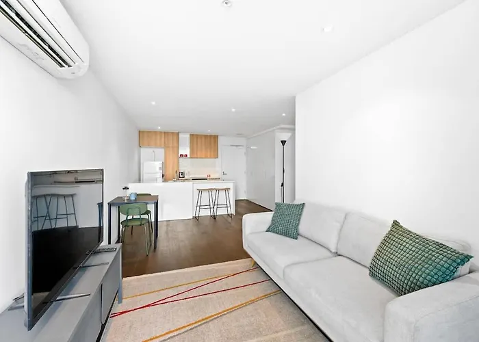 Stylish City-View 1Br Apt In St Kilda