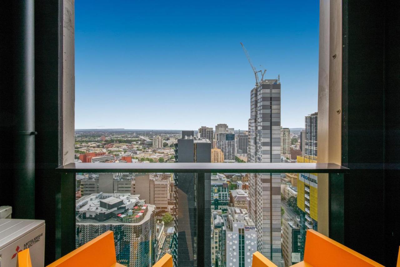 Skyline Serviced Central Best Location,open Balcony&parking Apartment