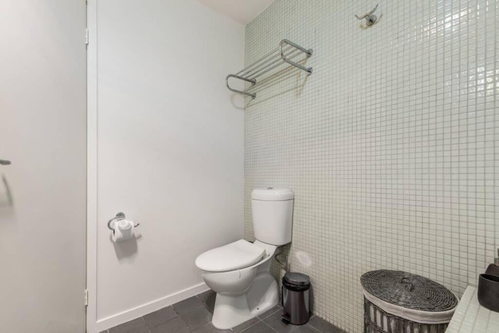 Nest On Bourke☆spa☆large 60sqm!!☆chinatown☆free Tram☆ Apartment Melbourne