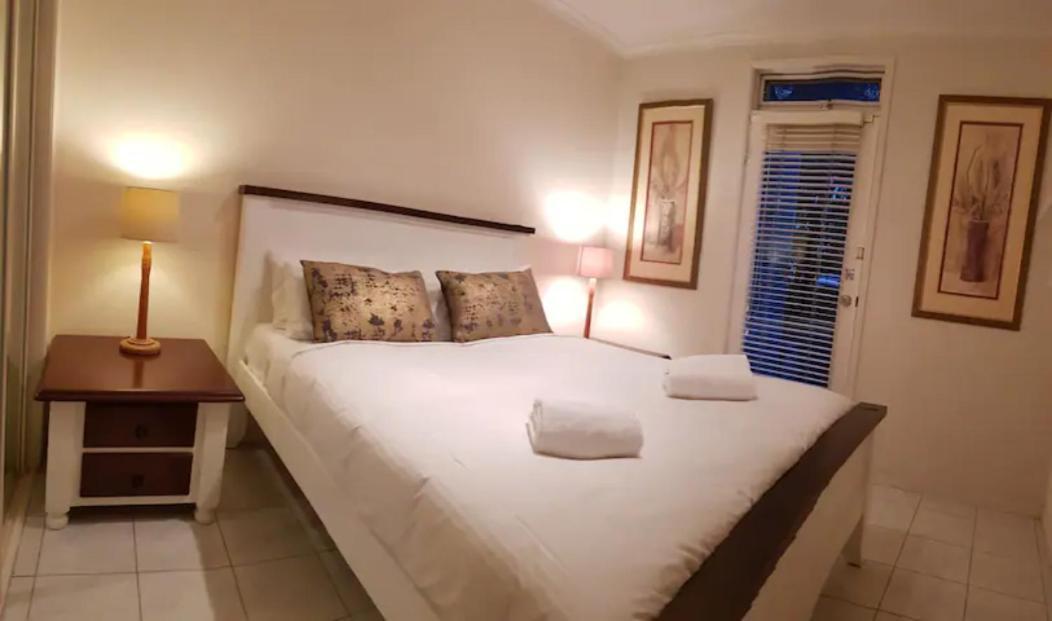 Large Ground Floor Style With Parking Apartment